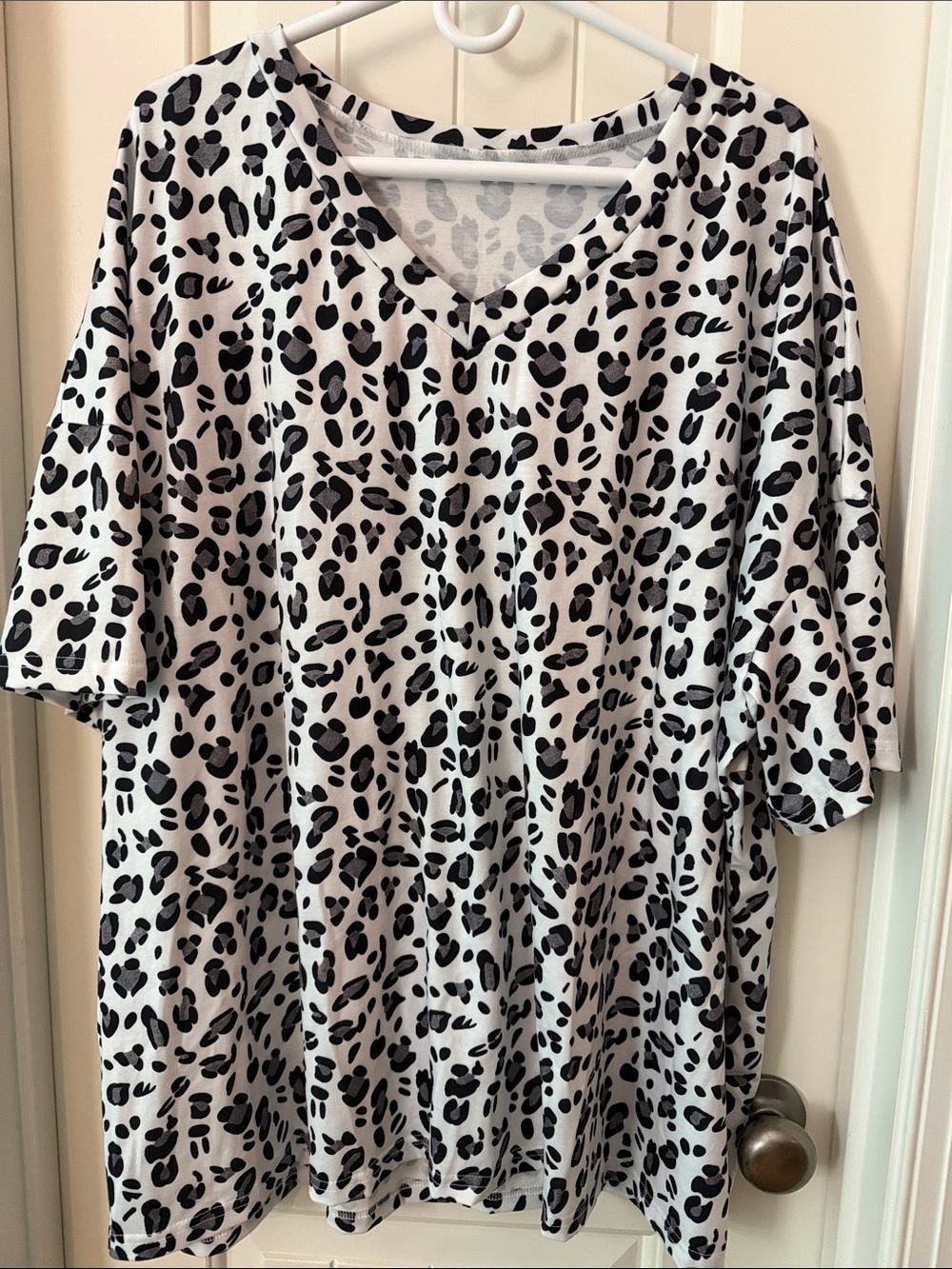 Women's V-Neck Leopard Print Top - Black and White